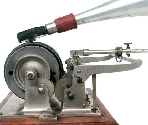 Die Zahnr&auml;der greifen in einander / The gear drive ad work