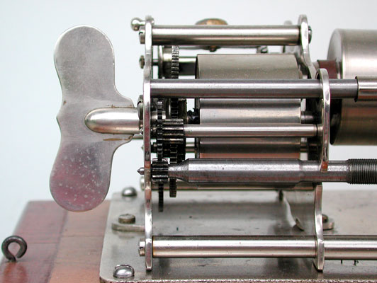 Die R&auml;der greifen in einander / The wheels matches