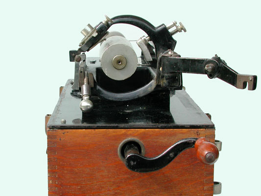 Hier kommt der Zylinder rein  / This is the place, where the cyilnder comes in