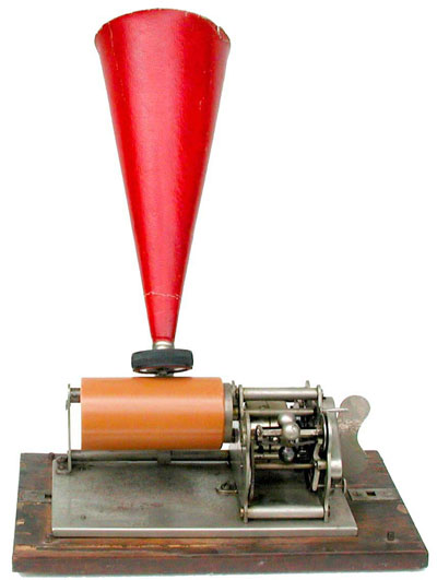 "Eagle", "Aiglon", "Adler", der "10 Dollar Phonograph" / This phonograph was sold by Columbia originally for 10 Dollars