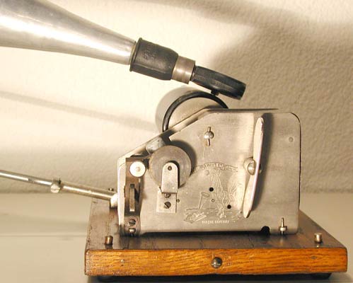 Schalldose und Motor-Geh&auml;use / Soundbox and motor-case