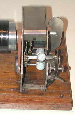 Das R&auml;derwerk des einfachen Federmotors / The simple spring motor 