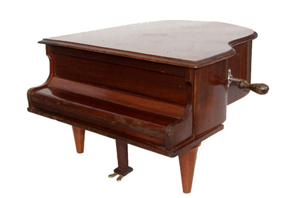 Der elegante Fl&uuml;gel in Miniatur-Gr&ouml;sse / The elegant Grand Piano in miniature size