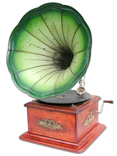 Durchmesser des Trichters betr&auml;gt 54 cm / The diameter of the horn measures 22"