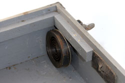 Ger&uuml;stet f&uuml;r alle F&auml;lle: Im Geh&auml;use befindet sich eine Ersatz-Feder / Prepared for emergencies: In the case there is a replacement spring
