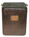 Das massive Metall-Geh&auml;use ist bombensicher / The solid steel-box was made to entertain japonese Soldiers