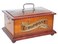 Das handliche Holzgeh&auml;use bietet besten Schutz f&uuml;r das Echophone / The handy wood box protects the Echophone