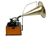 Die spezielle Halterung f&uuml;r den Messing-Trichter  / The brass horn is supported by this special crane